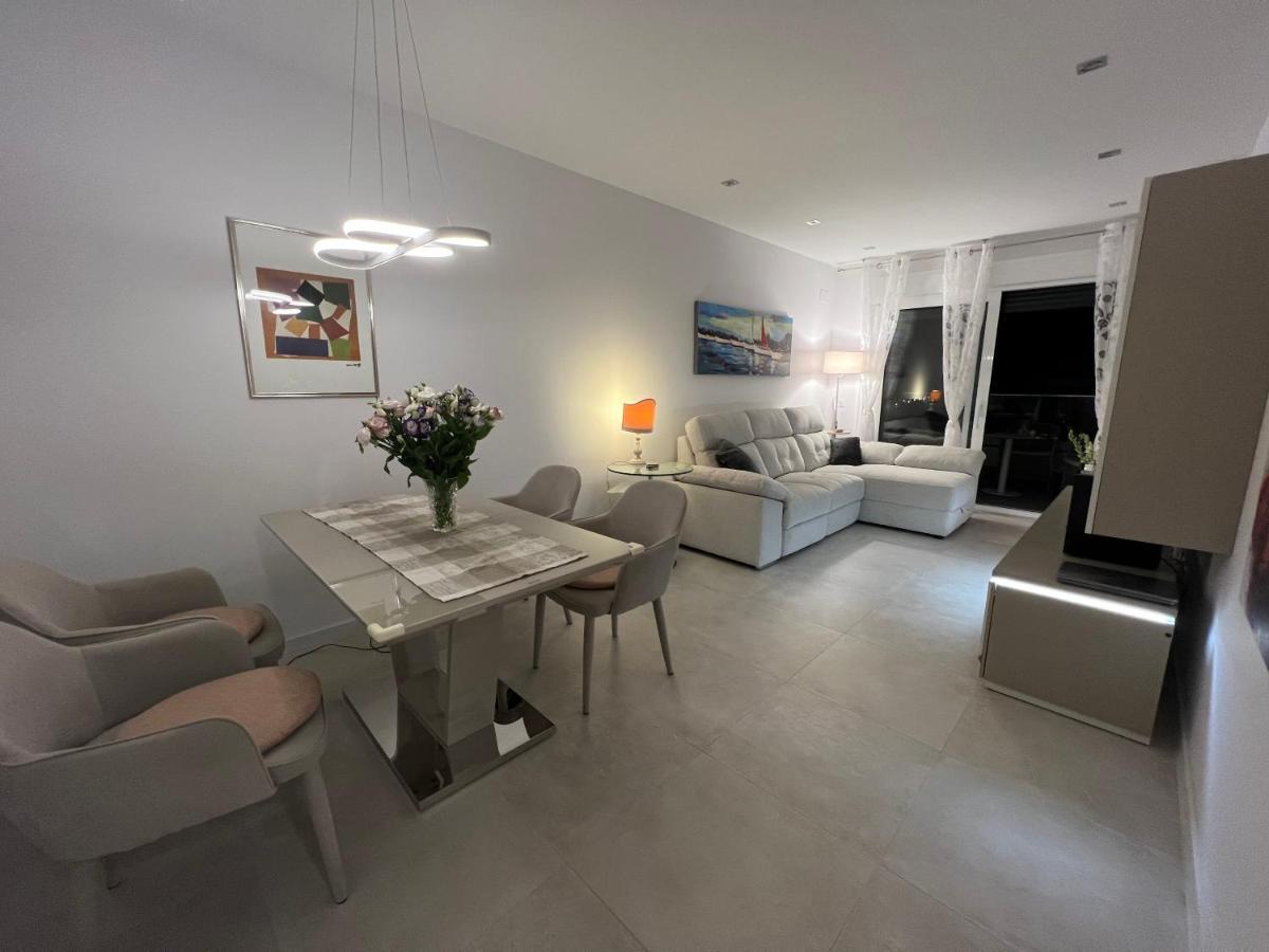 New Build Modern Ap 4 Min Walk To The Beach And Marbella Old Town Exterior photo